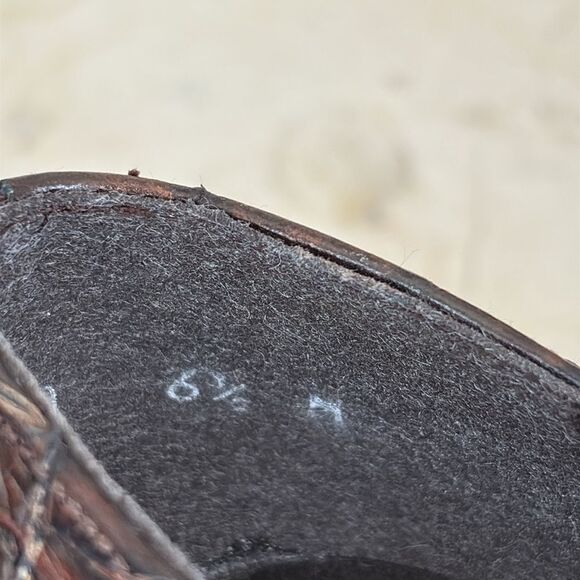 Stuart Weitzman Crocodile Leather Pumps Vintage 2” Heels - Picture 14 of 14